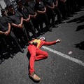 Kacau Urus Utang, RI Bisa Bernasib Seperti Sri Lanka & Argentina
