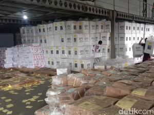 4.206  Surat Suara di Indramayu Rusak: Tinta Berceceran dan Sobek