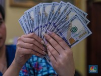 Bea Cukai Cabut Blokir 7 Eksportir yang Bawa Kabur Dolar ke LN