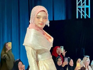 Rasa Capek Inara Rusli Banting Tulang Kerja Hilang Saat Bertemu 3 Anak
