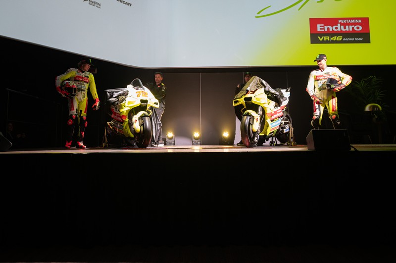 Pertamina Lubricants bersama VR 46 Racing Team akhirnya meluncurkan Pertamina Enduro VR 46 Racing Team dengan new livery. Pertamina Lubricants bersama VR 46 Racing Team akhirnya meluncurkan Pertamina Enduro VR 46 Racing Team dengan new livery. (Dok. PT Pertamina Lubricants dan VR 46)