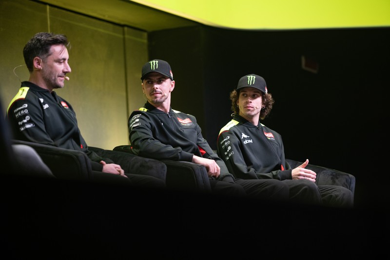 Pertamina Lubricants bersama VR 46 Racing Team akhirnya meluncurkan Pertamina Enduro VR 46 Racing Team dengan new livery. Pertamina Lubricants bersama VR 46 Racing Team akhirnya meluncurkan Pertamina Enduro VR 46 Racing Team dengan new livery. (Dok. PT Pertamina Lubricants dan VR 46)
