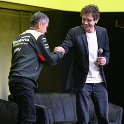 Valentino Rossi Bangga Kerja Sama dengan Pertamina, Ini Alasannya!