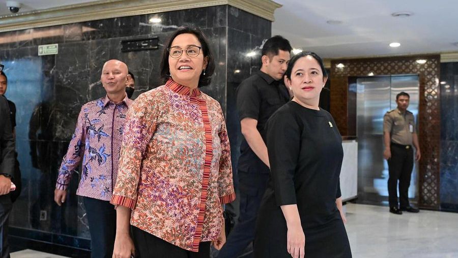 Pertemuan Menteri Keuangan Sri Mulyani Indrawati dengan Ketua DPR RI Puan Maharani untuk berkonsultasi mengenai pergantian anggota Dewas LPI dari unsur profesional. (Instagram @smindrawati)