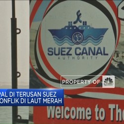 Video: Volume Lalin Kapal Terusan Suez Turun Efek Konflik Laut Merah