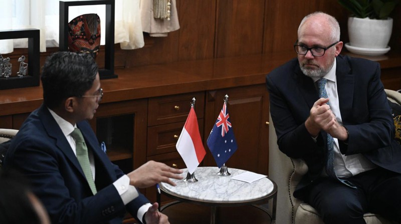 Wamenlu RI Pahala Mansury menerima kunjungan Wamendag Australia Tim Ayres di Jakarta (26/1/2024).