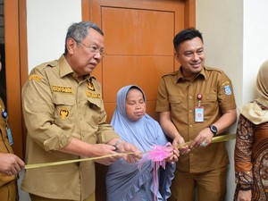 Benyamin Lanjutkan Program Bedah Rumah 2024, Target 510 Unit Rumah Diperbaiki