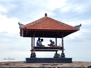 Gibran Enjoy Wisata Kebugaran di Bali, juga Cicipi Jamu