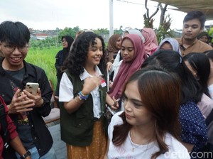 Putri Anies-Cak Imin Kompak Temui Gen Z di Bali Bahas Mental Health