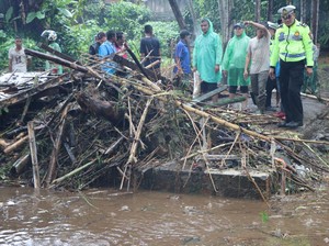 Sungai Air Betung Meluap, Warga Pagar Alam Diminta Waspada Tanah Longsor