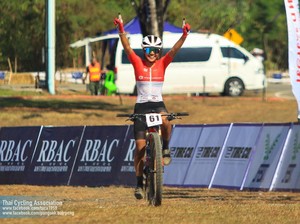 Atlet MTB XC Sayu Bella Ngegas Awal Tahun, Juara di Thailand
