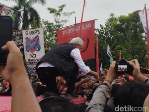 Ganjar Minta Maaf ke Simpatisan Tunarungu di Jogja karena Tak Bawa Penerjemah