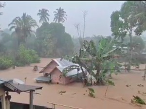 Penampakan Banjir di Lahat Rendam Sejumlah Rumah Warga