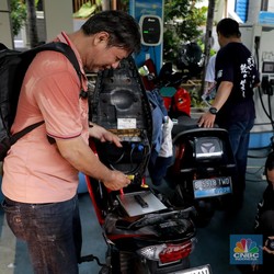 Boro-Boro Beli Motor Listrik, Warga Sudah Pusing Harga Beras Cs Naik!