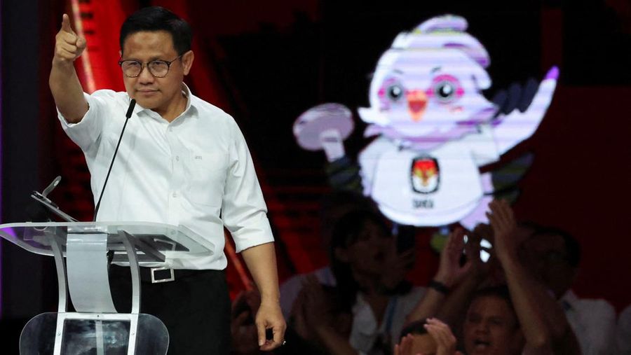 Calon wakil presiden nomor urut 1 Muhaimin Iskandar menyampaikan gagasannya saat debat calon wakil presiden Pemilu 2024 di JCC, Jakarta, Minggu, (21/1/2024).