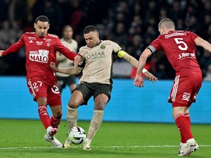 PSG Ditahan Brest 2-2