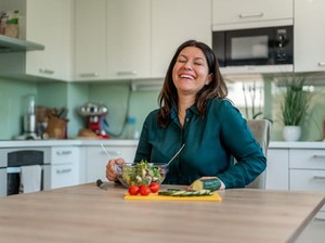 Catat! 5 Makanan Ini Perlu Dikonsumsi Wanita 40 Tahun ke Atas