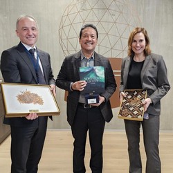 Awasi Kapal Maling Ikan, Menteri Trenggono Lirik Satelit Norwegia