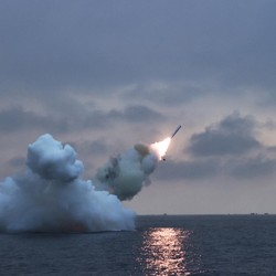 Potret Kim Jong Un Luncurkan 'Senjata Kiamat' Rudal Pulhwasal-3-31