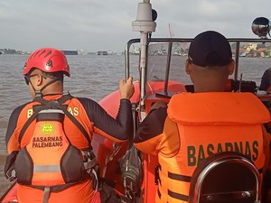 Parulian Hilang Usai Terjun ke Sungai Musi, Panik Mesin Speedboat Mati