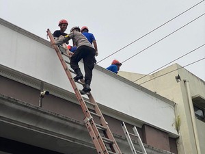 Pekerja Ditemukan Tewas Kesetrum di Atap Gapura Perumahan di Bantul