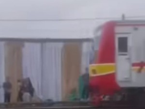 KAI Tak Beri Izin, Sesalkan Hajatan Digelar di Pinggir Rel Priok