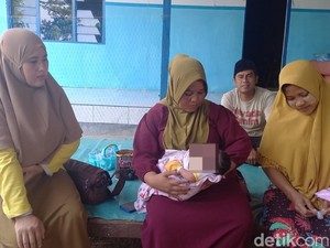 Viral Bayi di Sampang Punya 24 Jari, Begini Cerita Sang Ibu