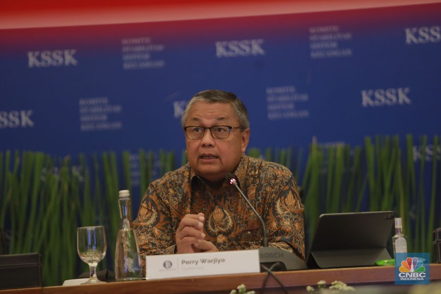 Gubernur Bank Indonesia, Perry Warjiyo dalam acara Konferensi pers Hasil Rapat Berkala KSSK I Tahun 2024 di Kementerian Keuangan, Selasa (30/1/2024). (CNBC Indonesia/Muhammad Sabki)