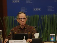 Bos OJK Blak-blakan Dampak Konflik Timur Tengah ke Lembaga Keuangan