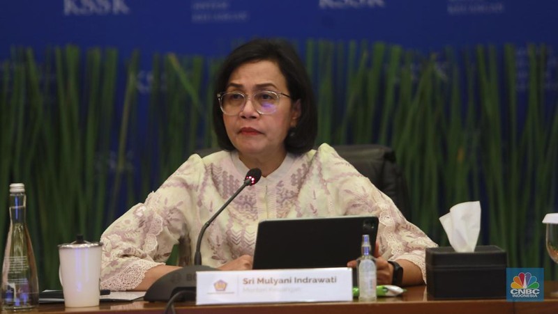 Menteri Keuangan, Sri Mulyani dalam acara Konferensi pers Hasil Rapat Berkala KSSK I Tahun 2024 di Kementerian Keuangan, Selasa (30/1/2024). (CNBC Indonesia/Muhammad Sabki)