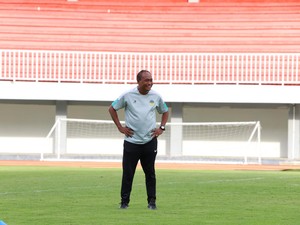 Kesampingkan Target Semifinal, Kas Hartadi: Yang Penting Menang Dulu Lawan PSMS