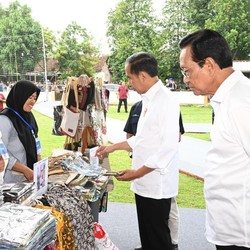 Jokowi Puji Produk Nasabah Mekaar: Murah, Kompetitif, Bisa Bersaing