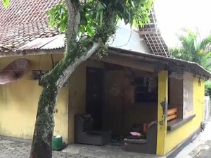 Seorang Pembuat Sepatu di Magetan Diamankan Densus 88
