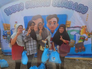 Relawan Gibran Gelar Tebus Murah 2.000 Sembako di OKU