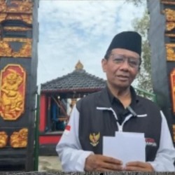 Video: Mahfud MD Tunjukkan Surat Resign Serius Mundur dari Kabinet