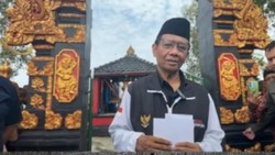 Video: Mahfud MD Tunjukkan Surat Resign Serius Mundur dari Kabinet