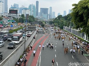 Exit Tol Senayan Depan DPR Ditutup Imbas Demo Apdesi