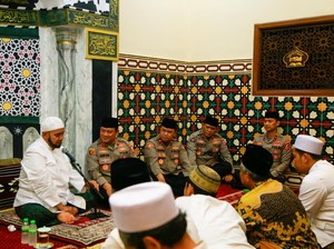 Kaops NCS Polri Serukan Pemilu Damai Saat Bertemu Habib Syech dan Jemaahnya