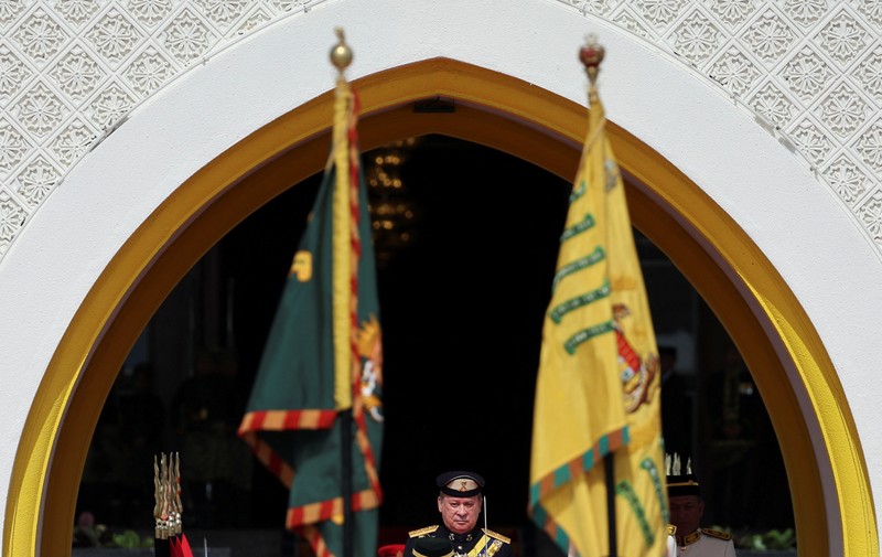 Sultan Johor, Sultan Ibrahim Iskandar duduk saat upacara pengambilan sumpah sebagai Raja Malaysia ke-17 di Istana Nasional di Kuala Lumpur, Malaysia pada 31 Januari 2024. (via REUTERS/POOL) Sultan Johor, Sultan Ibrahim Iskandar duduk saat upacara pengambilan sumpah sebagai Raja Malaysia ke-17 di Istana Nasional di Kuala Lumpur, Malaysia pada 31 Januari 2024. (via REUTERS/POOL)