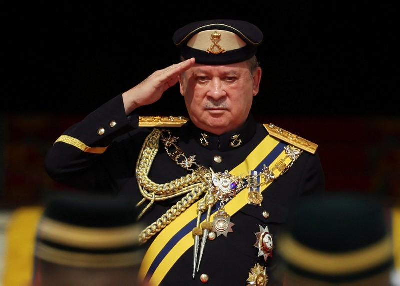Sultan Johor, Sultan Ibrahim Iskandar duduk saat upacara pengambilan sumpah sebagai Raja Malaysia ke-17 di Istana Nasional di Kuala Lumpur, Malaysia pada 31 Januari 2024. (via REUTERS/POOL) Sultan Johor, Sultan Ibrahim Iskandar duduk saat upacara pengambilan sumpah sebagai Raja Malaysia ke-17 di Istana Nasional di Kuala Lumpur, Malaysia pada 31 Januari 2024. (via REUTERS/POOL)
