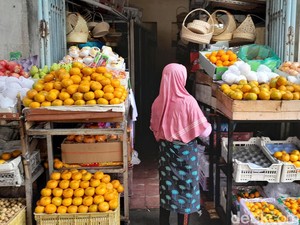 Jeruk Laris Manis Jelang Imlek, Harganya Melonjak Drastis!