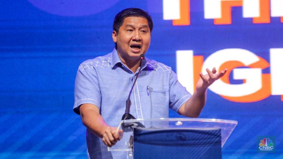 Pengusaha Maruarar Sirait memberikan pemaparan dalam acara Political and Economic Outlook di Jakarta, Rabu (31/1/2024). (CNBC Indonesia/Faisal Rahman)