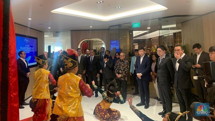 Peresmian kantor baru Pertamina International Shipping di Singapura. (CNBC Indonesia/Ayyi Hidayah)