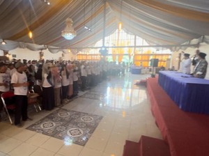 Ribuan Relawan Gus Ipul Gresik Kampanyekan Prabowo Menang Satu Putaran