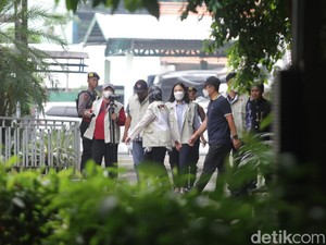 KPK Geledah Rumah Dinas Bupati Sidoarjo, Sita Dokumen Terkait Pajak