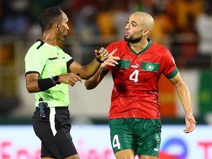 Piala Afrika 2023: Momen Sofyan Amrabat Dapat Kartu Merah 2 Kali
