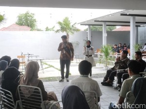 Sambangi Cirebon, Anak Anies-Muhaimin Bicara soal Regulasi AI