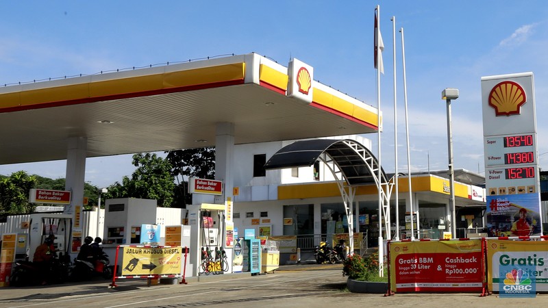 SPBU Pertamina PT Pertamina (Persero) per 1 Februari 2024 ini tidak mengubah harga Bahan Bakar Minyak (BBM) khususnya BBM non subsidi di seluruh SPBU yang ada di Indonesia, Kamis (1/2/2024). (CNBC Indonesia/Muhammad Sabki)