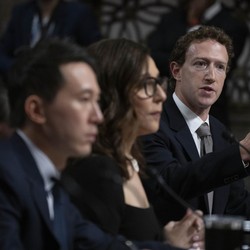 Bos Perempuan Perusahaan Milik Elon Musk Mundur, Disebut Enggak Tahan
