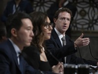 Bos Perempuan Perusahaan Milik Elon Musk Mundur, Disebut Enggak Tahan